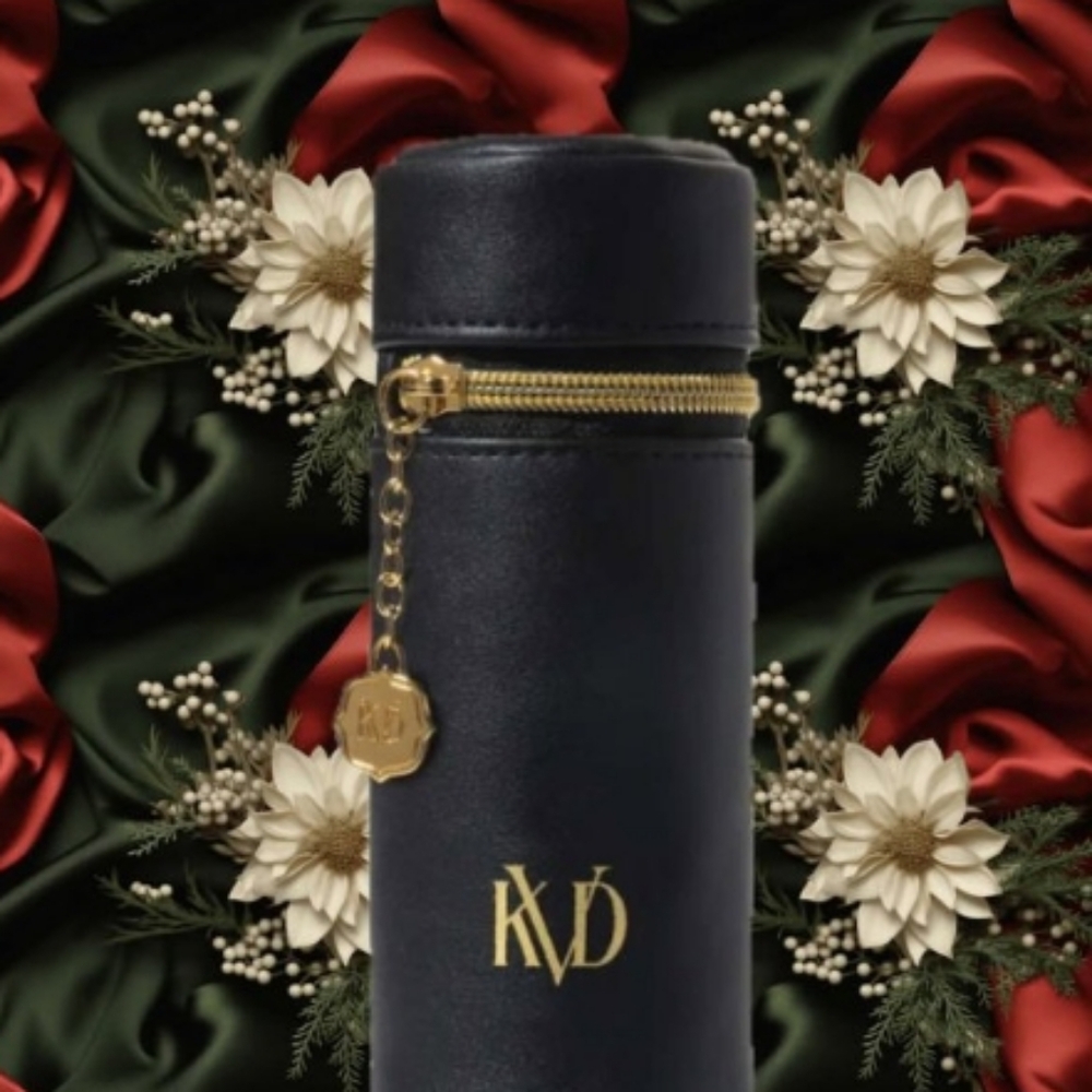 🧚‍♀️Kat Von D RARE Vegan Leather Cylinder Bag NWOTag - Picture 8 of 8